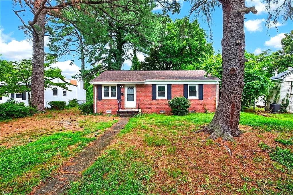 2056 Atwater CIR, NORFOLK VA 23509 - Photo 3