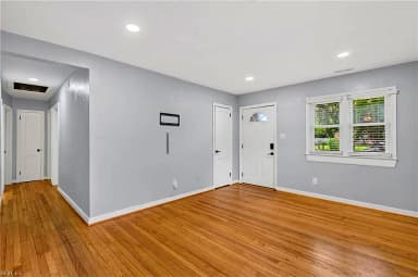 2056 Atwater CIR, NORFOLK VA 23509 thumb 6