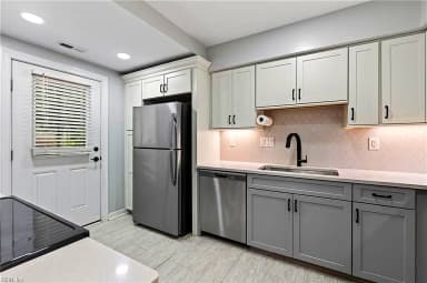 2056 Atwater CIR, NORFOLK VA 23509 thumb 9
