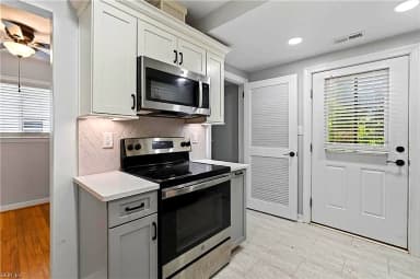 2056 Atwater CIR, NORFOLK VA 23509 thumb 10