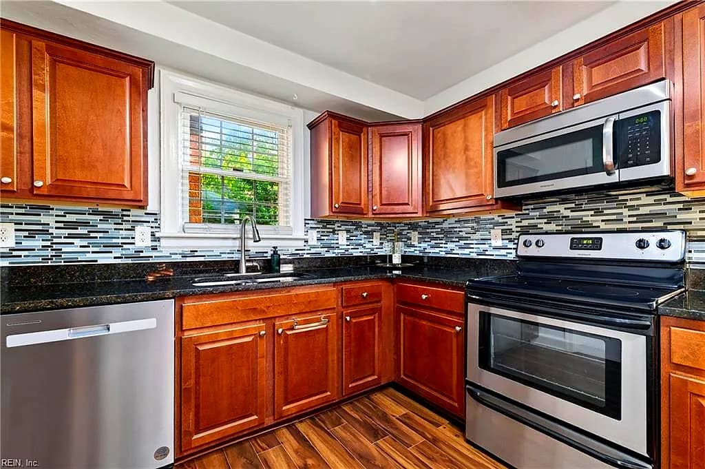 6368 Glenoak DR, NORFOLK VA 23513 thumb 10