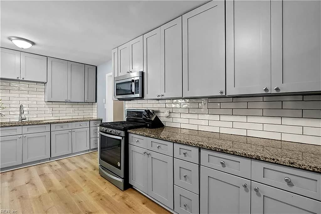 48 Cornwall TER, HAMPTON VA 23666 - Photo 3