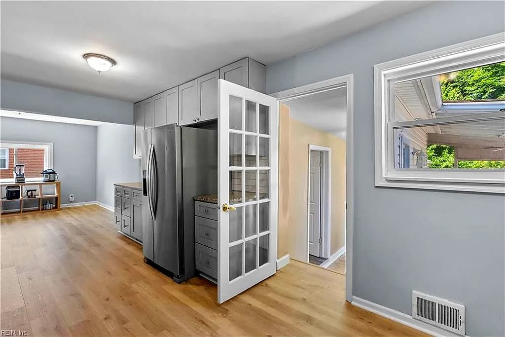 48 Cornwall TER, HAMPTON VA 23666 - Photo 4