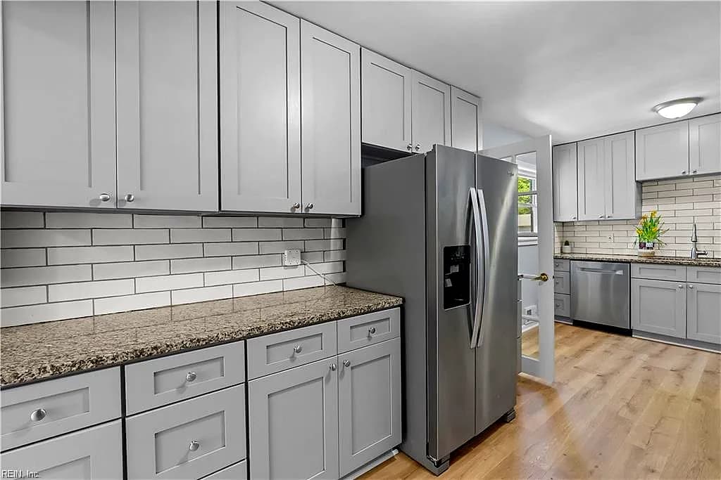 48 Cornwall TER, HAMPTON VA 23666 - Photo 5