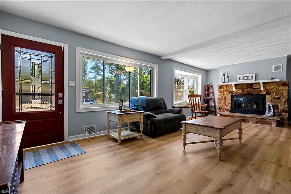 48 Cornwall TER, HAMPTON VA 23666 thumb 9