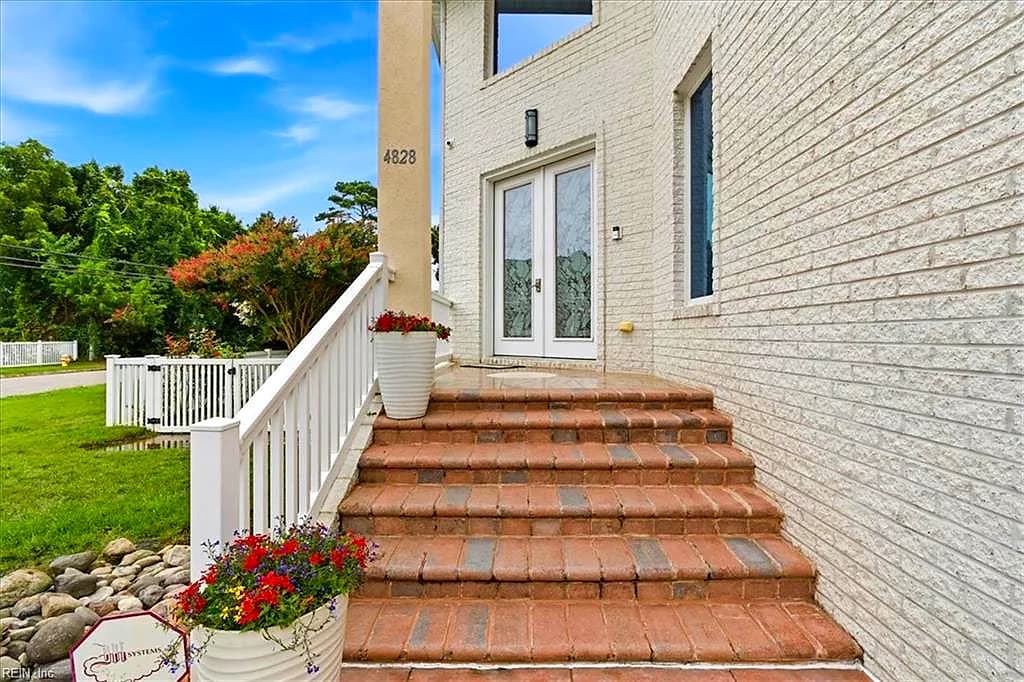 4828 Zivo CT, VIRGINIA BEACH VA 23455 - Photo 3
