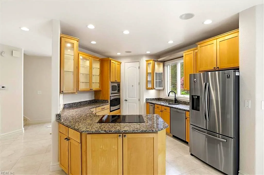 4828 Zivo CT, VIRGINIA BEACH VA 23455 - Photo 4
