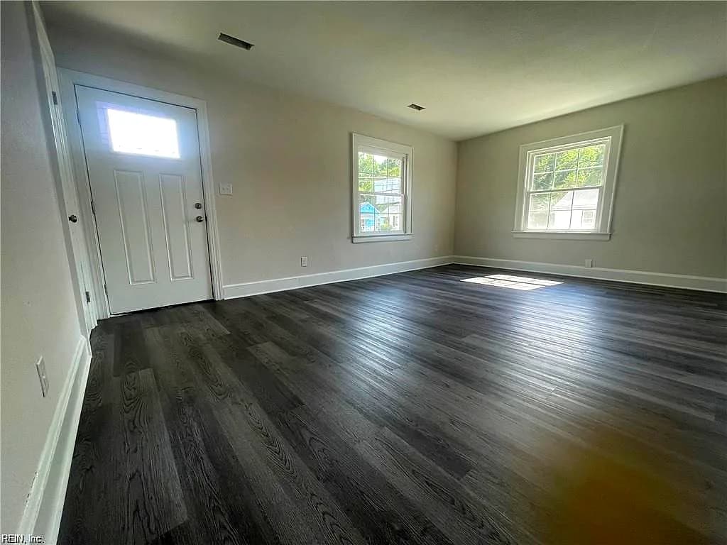 728 Bolling ST, FRANKLIN VA 23851 - Photo 4