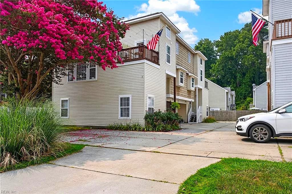 4823 Lake DR, VIRGINIA BEACH VA 23455 - Main photo
