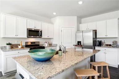 107 Gallop WAY, YORKTOWN VA 23690 thumb 3
