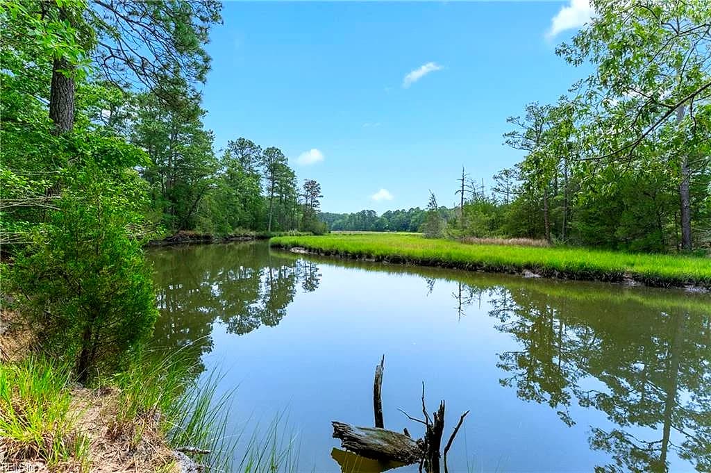13.7ac Five Gables Woodlands NONE, GLOUCESTER VA 23061 - Main photo