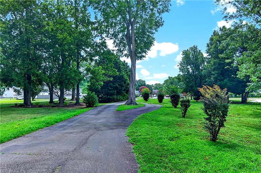 19 Hampshire DR, HAMPTON VA 23669 - Photo 3