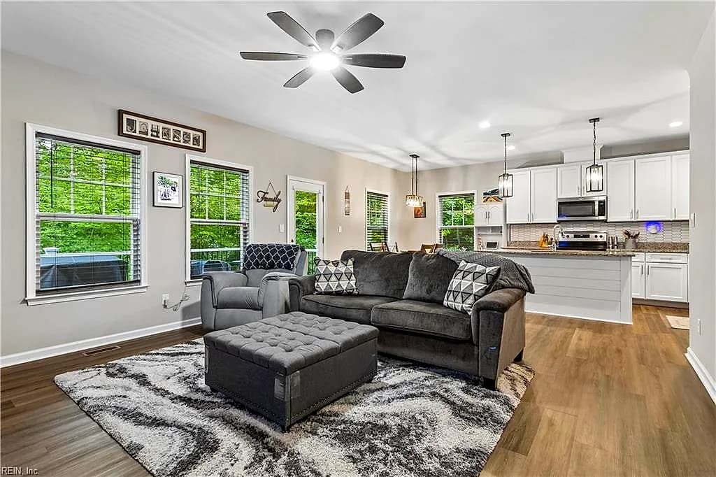 225 Bethune DR, WILLIAMSBURG VA 23185 - Photo 3