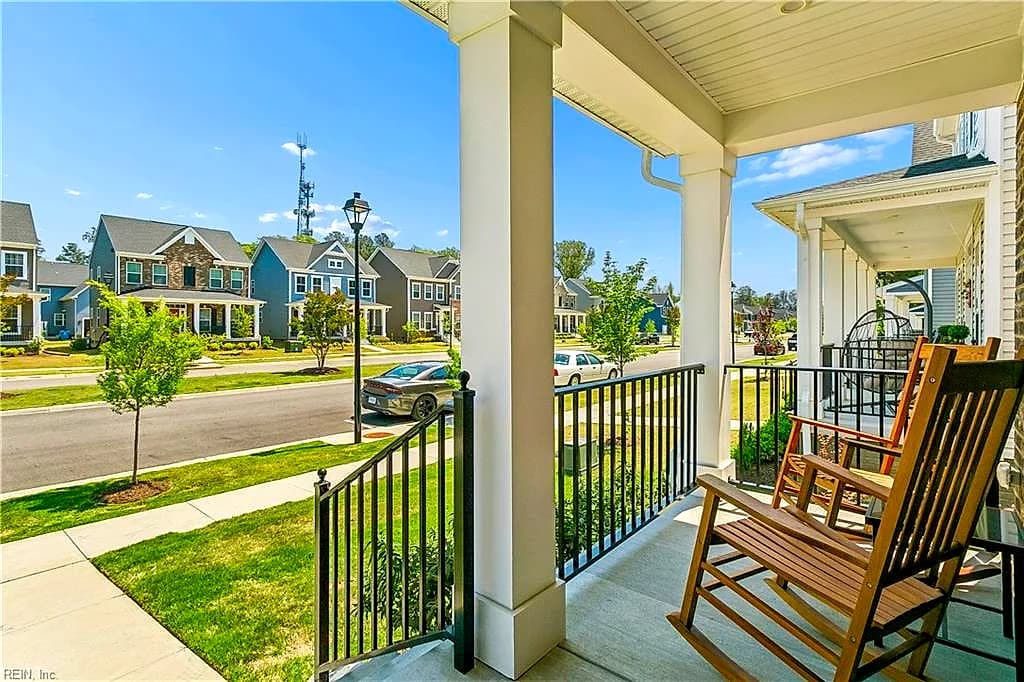 115 Legacy BLVD, POQUOSON VA 23662 - Photo 3