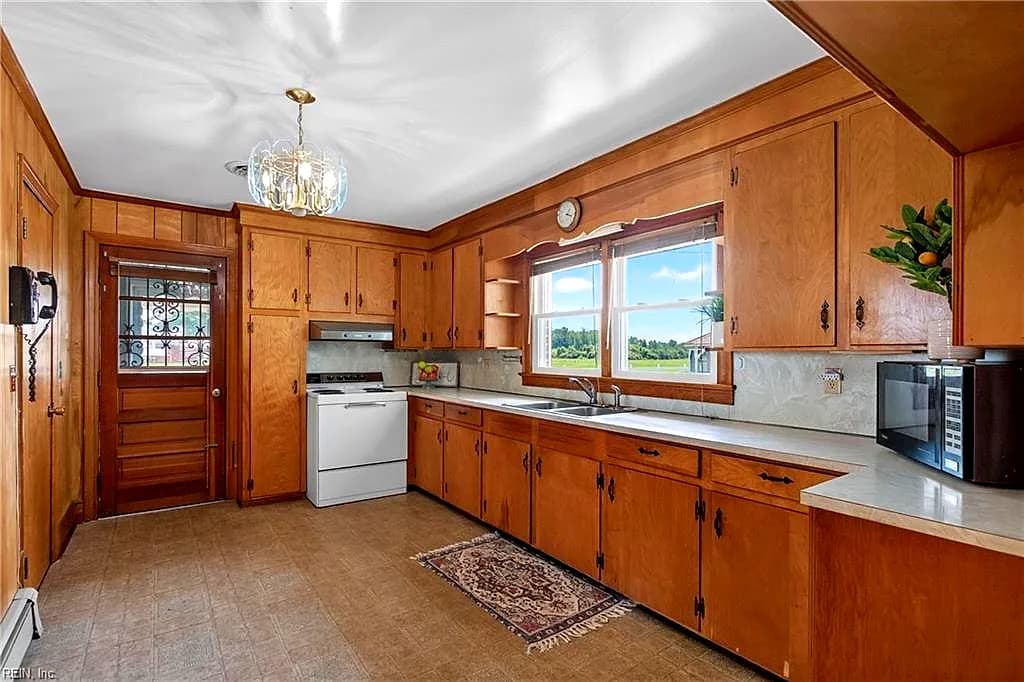 8497 Gates RD, SUFFOLK VA 23437 thumb 11