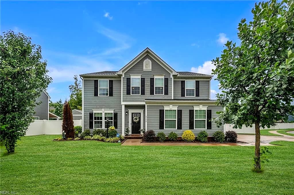 2300 Burgess CT, CHESAPEAKE VA 23323 - Photo 3