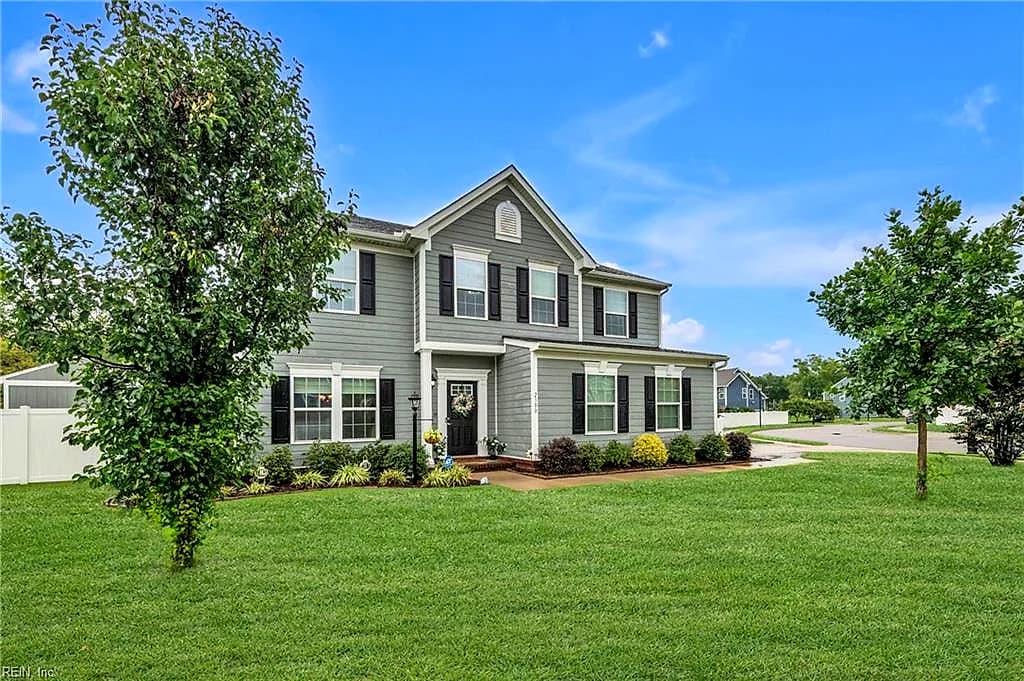 2300 Burgess CT, CHESAPEAKE VA 23323 - Photo 5