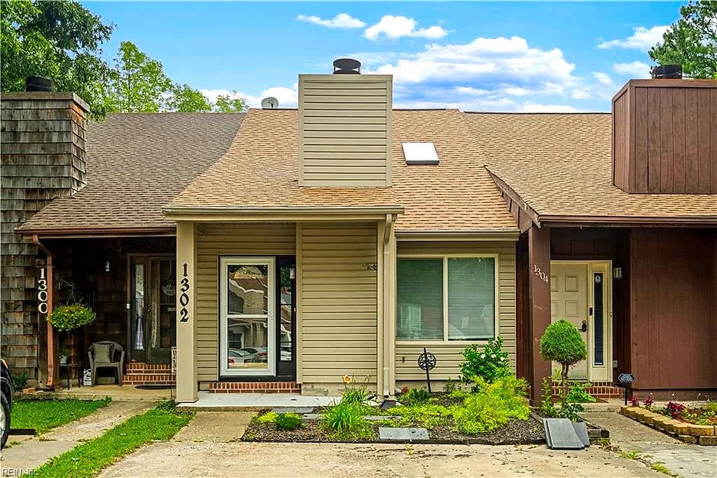 1302 Elk CT, VIRGINIABEACH VA 23464 - Photo 2