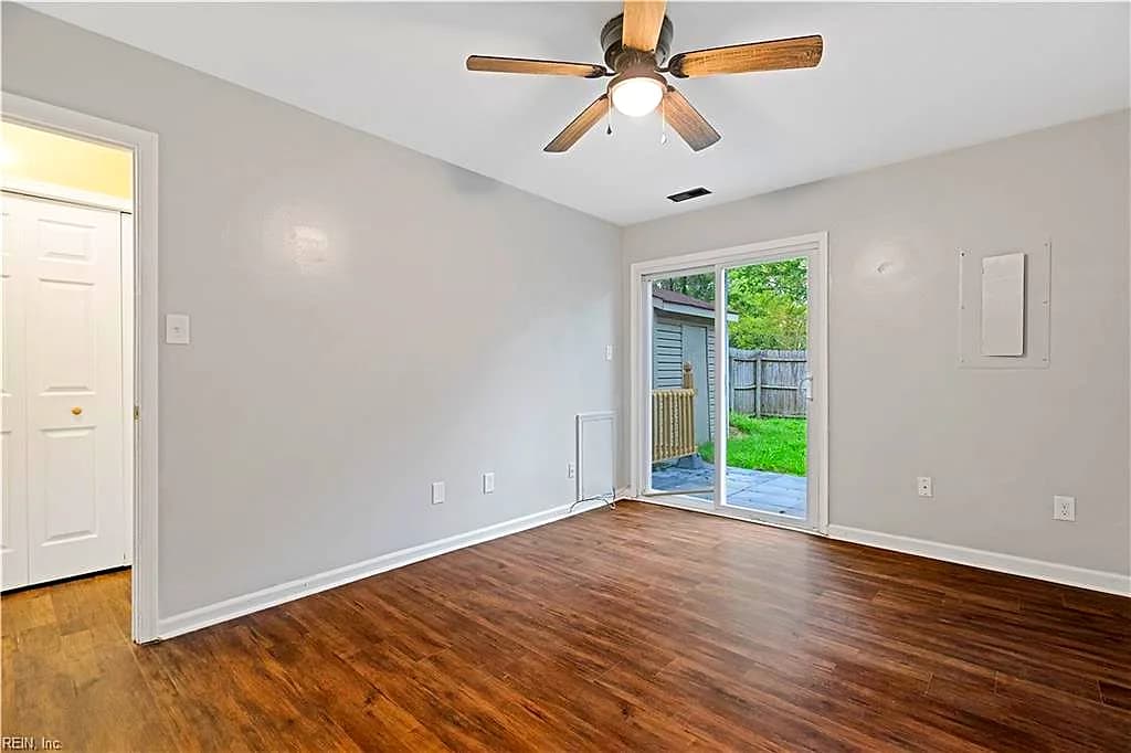1302 Elk CT, VIRGINIABEACH VA 23464 - Photo 3