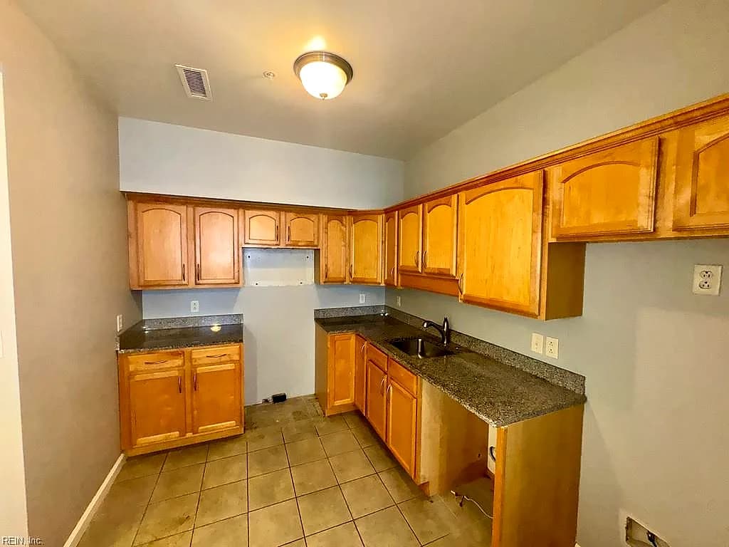 249 W Freemason ST #200, NORFOLK VA 23510 - Photo 5