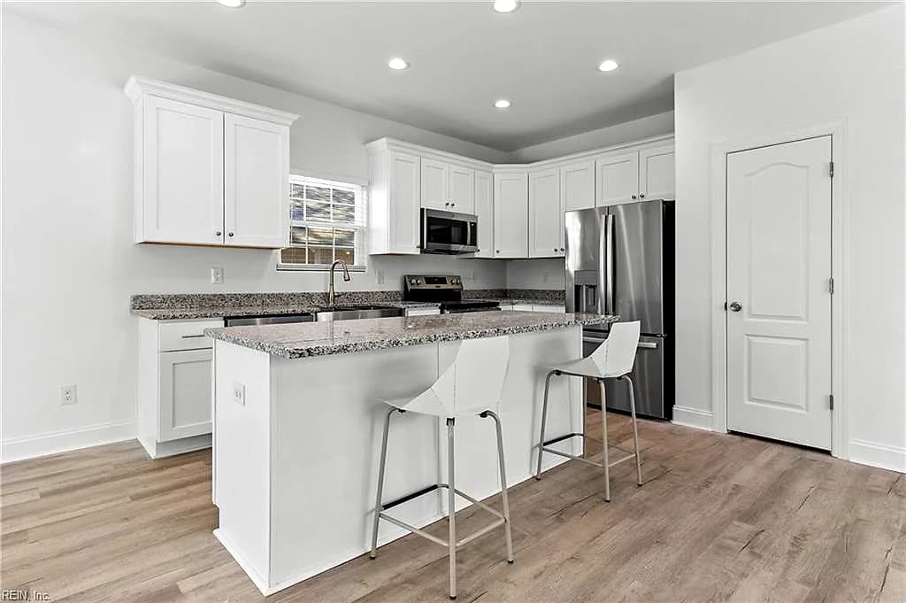 305 W Cypress ST, ELIZABETHCITY NC 27909 thumb 12