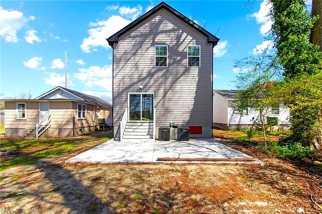 305 W Cypress ST, ELIZABETHCITY NC 27909 thumb 6