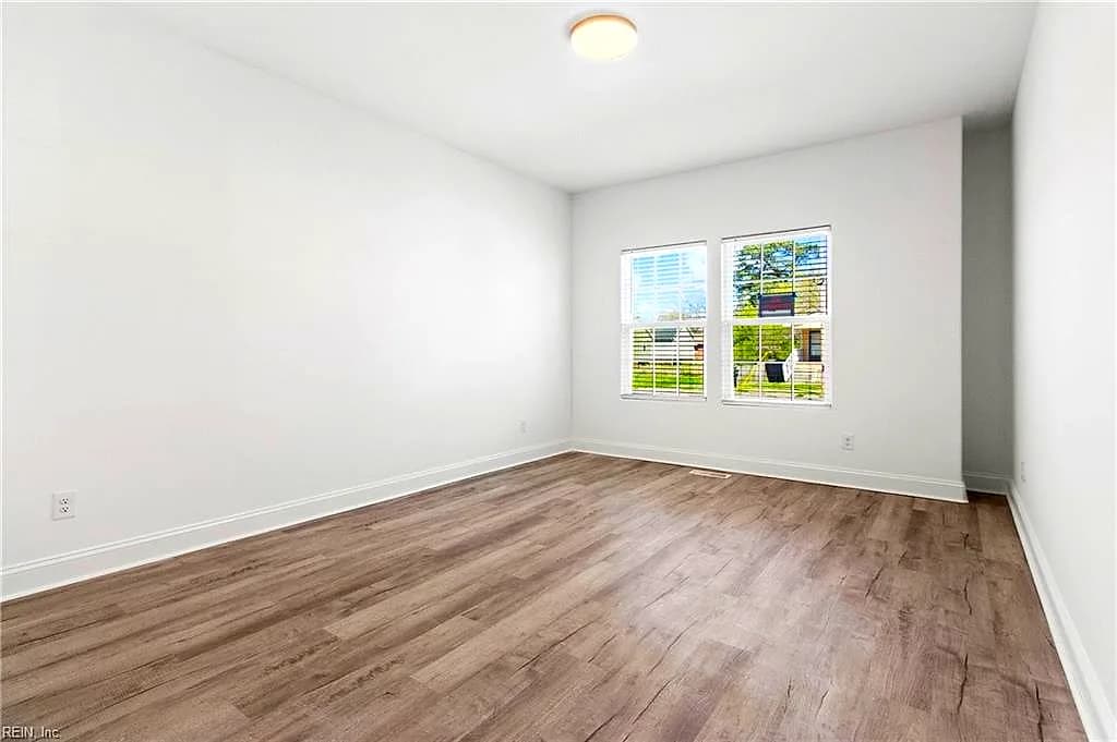 305 W Cypress ST, ELIZABETHCITY NC 27909 thumb 10