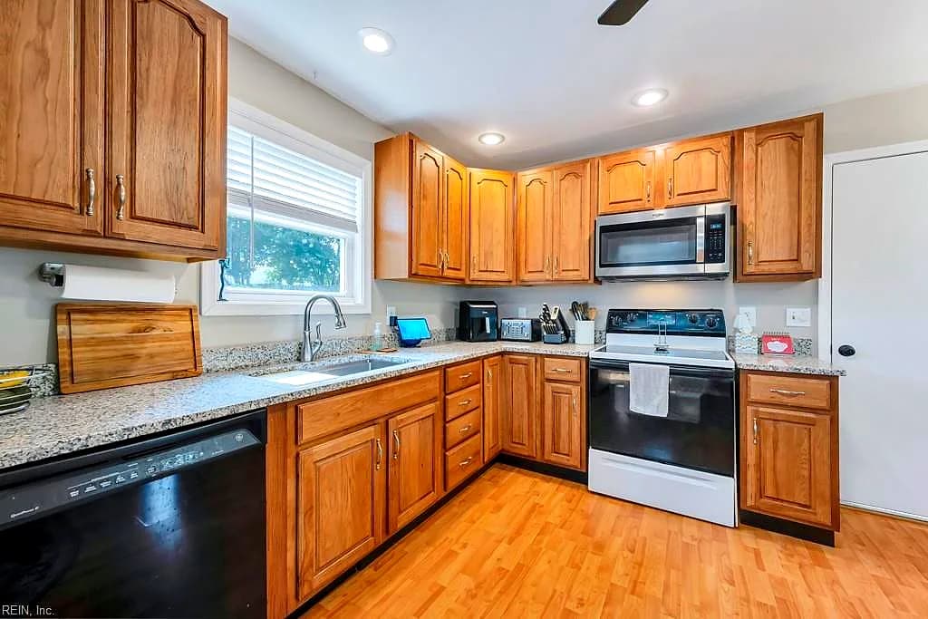 1404 Larkview DR, VIRGINIABEACH VA 23454 - Photo 5