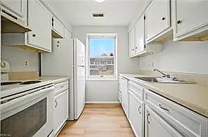 1314 Peabody DR, HAMPTON VA 23666 thumb 8