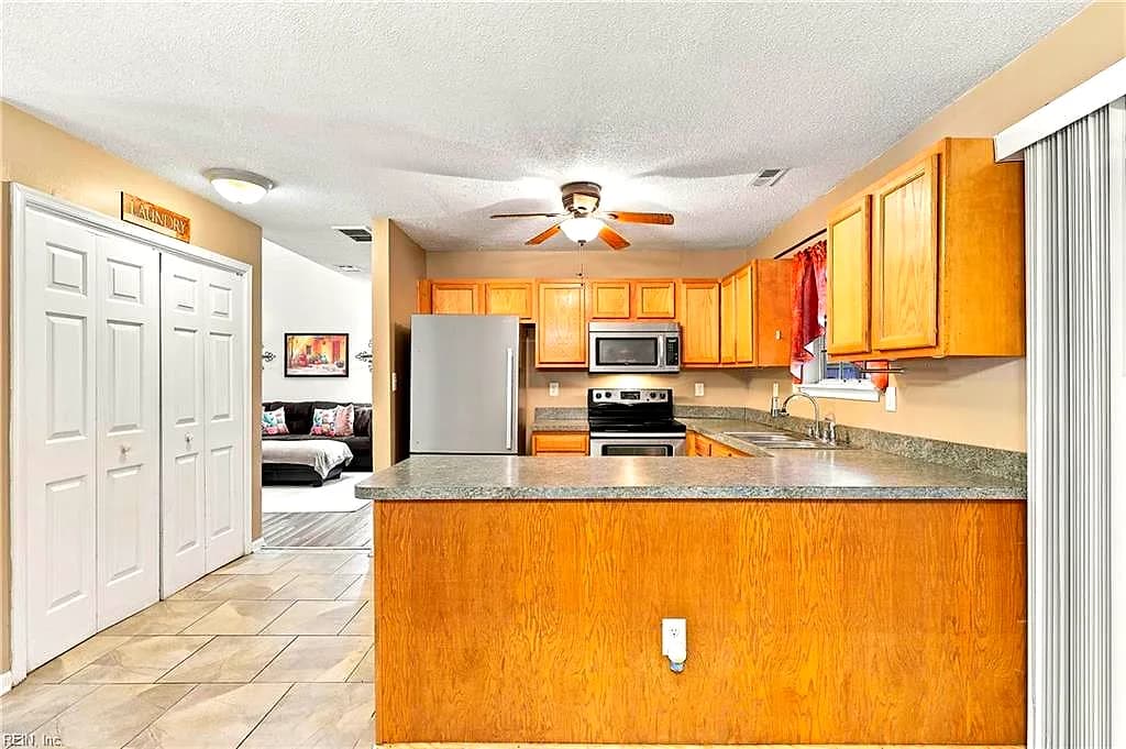 205 Hunt Club RN S, NEWPORT NEWS VA 23608 thumb 11