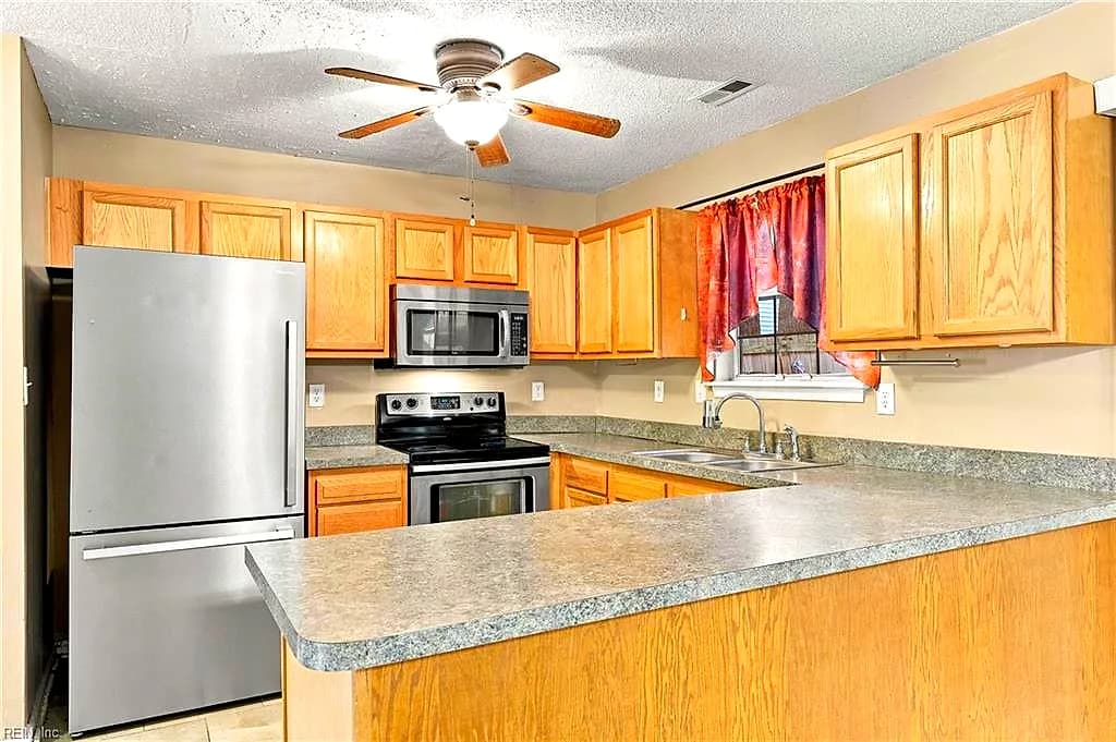 205 Hunt Club RN S, NEWPORT NEWS VA 23608 thumb 10