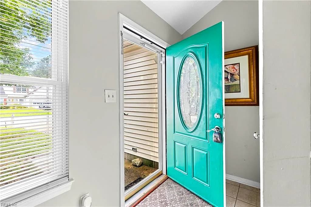 1243 Damyien ARCH, CHESAPEAKE VA 23320 - Photo 3