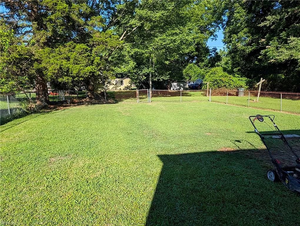 709 Walnut ST, FRANKLIN VA 23851 thumb 11
