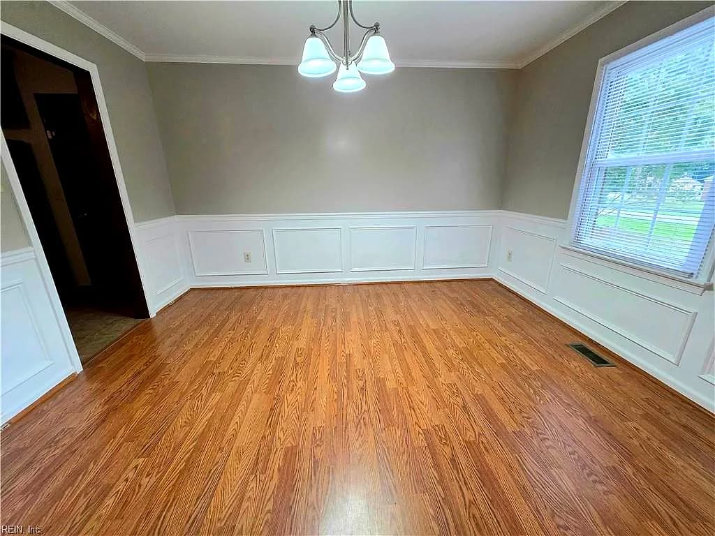 409 Rosewood LN, YORKTOWN VA 23692 thumb 7