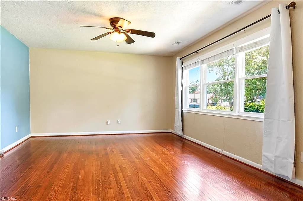 3869 William Penn BLVD, VIRGINIA BEACH VA 23452 - Photo 5