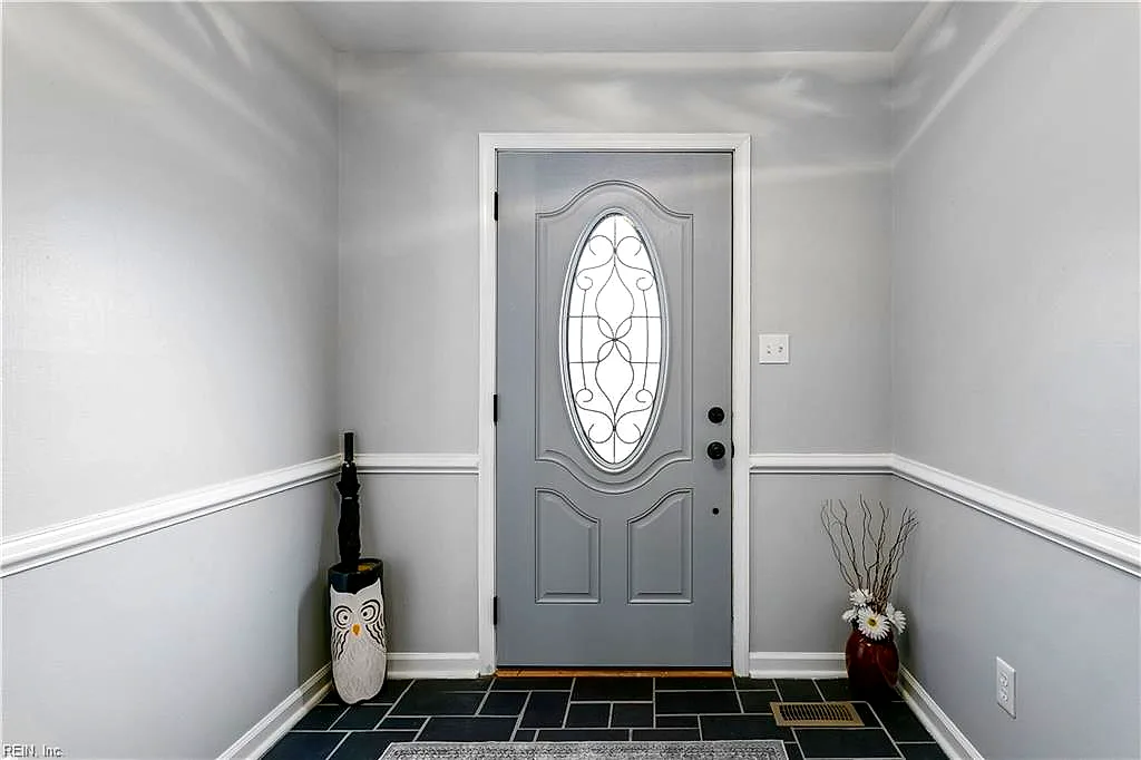21 E Governor DR, NEWPORT NEWS VA 23602 thumb 6