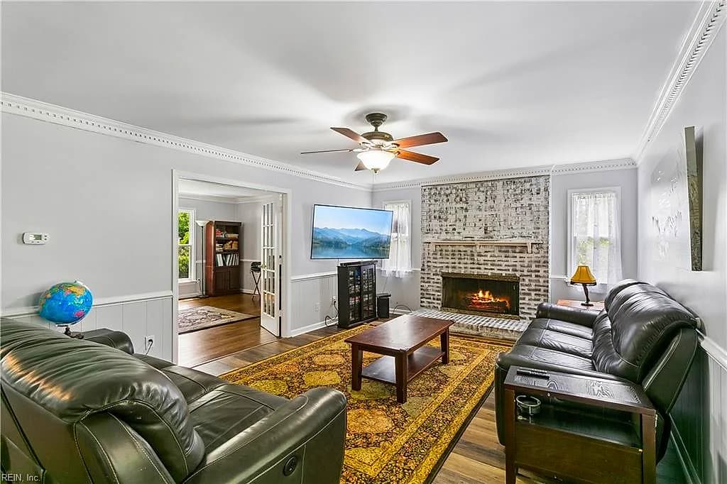 21 E Governor DR, NEWPORT NEWS VA 23602 thumb 10