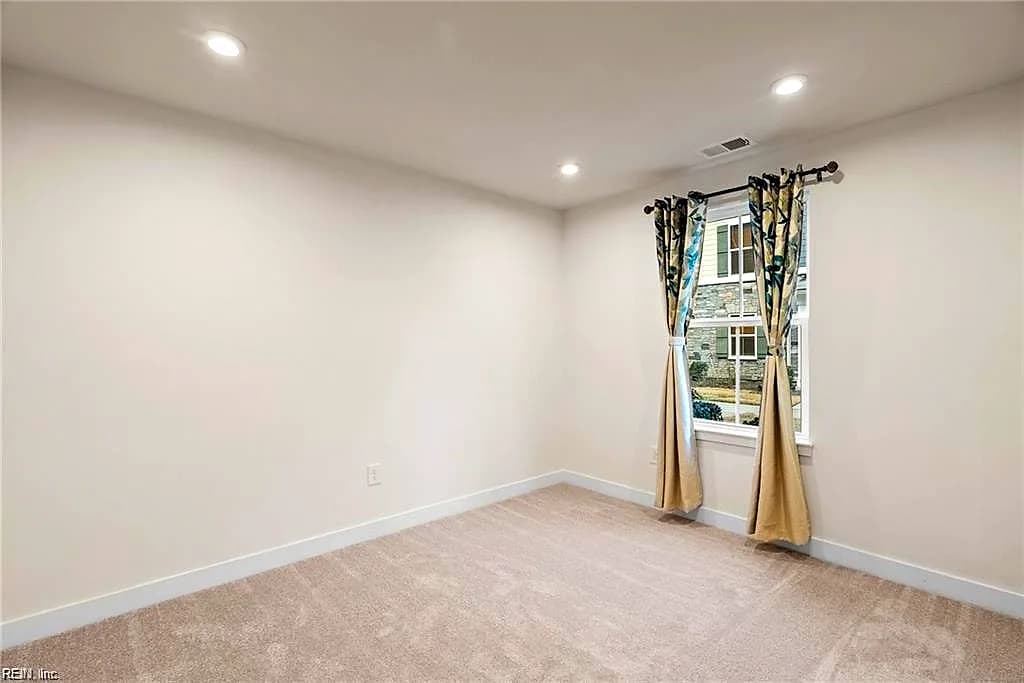 1707 Foremast LOOP, CHESAPEAKE VA 23323 - Photo 4