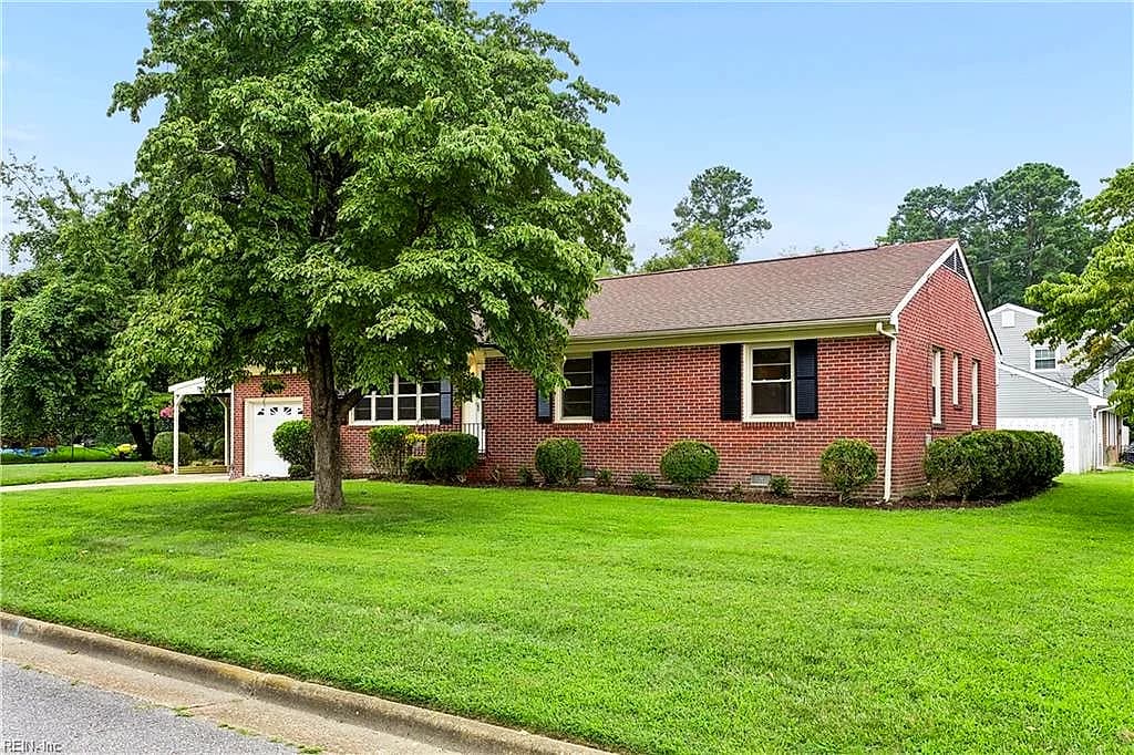 111 Parker AVE, NEWPORT NEWS VA 23606 - Photo 3