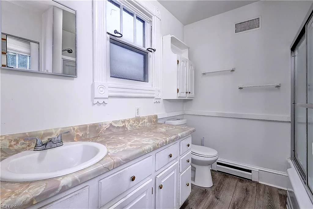 216 Beach RD, HAMPTON VA 23664 thumb 10