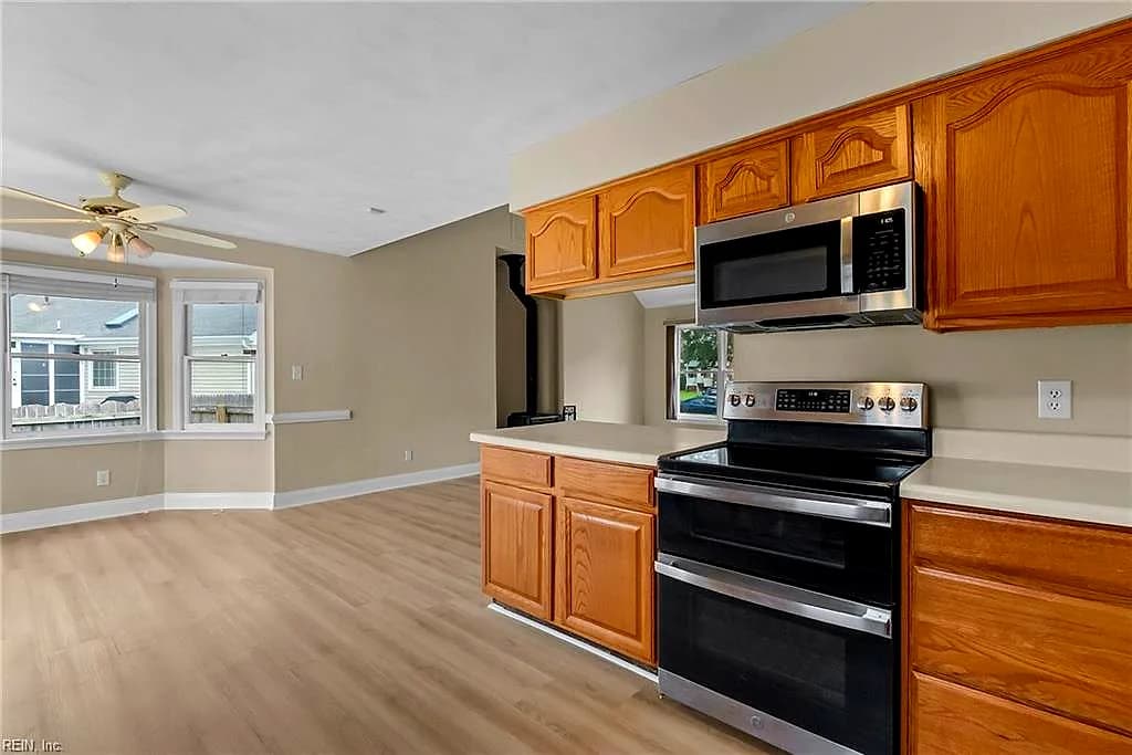 317 Spurlane CIR, CHESAPEAKE VA 23322 thumb 11