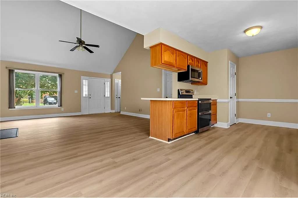 317 Spurlane CIR, CHESAPEAKE VA 23322 thumb 7
