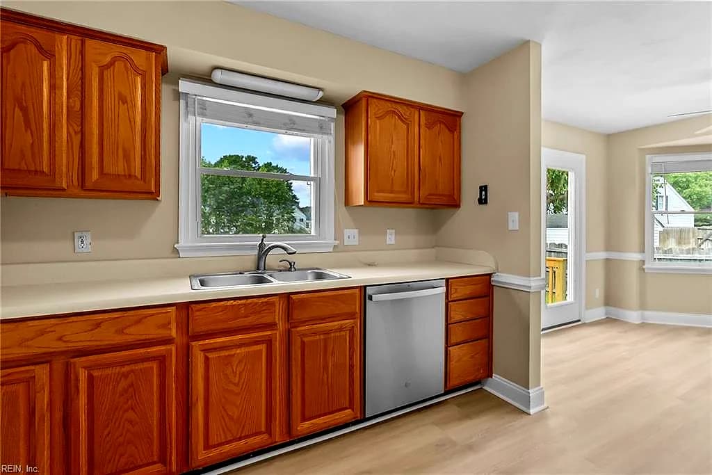 317 Spurlane CIR, CHESAPEAKE VA 23322 thumb 10