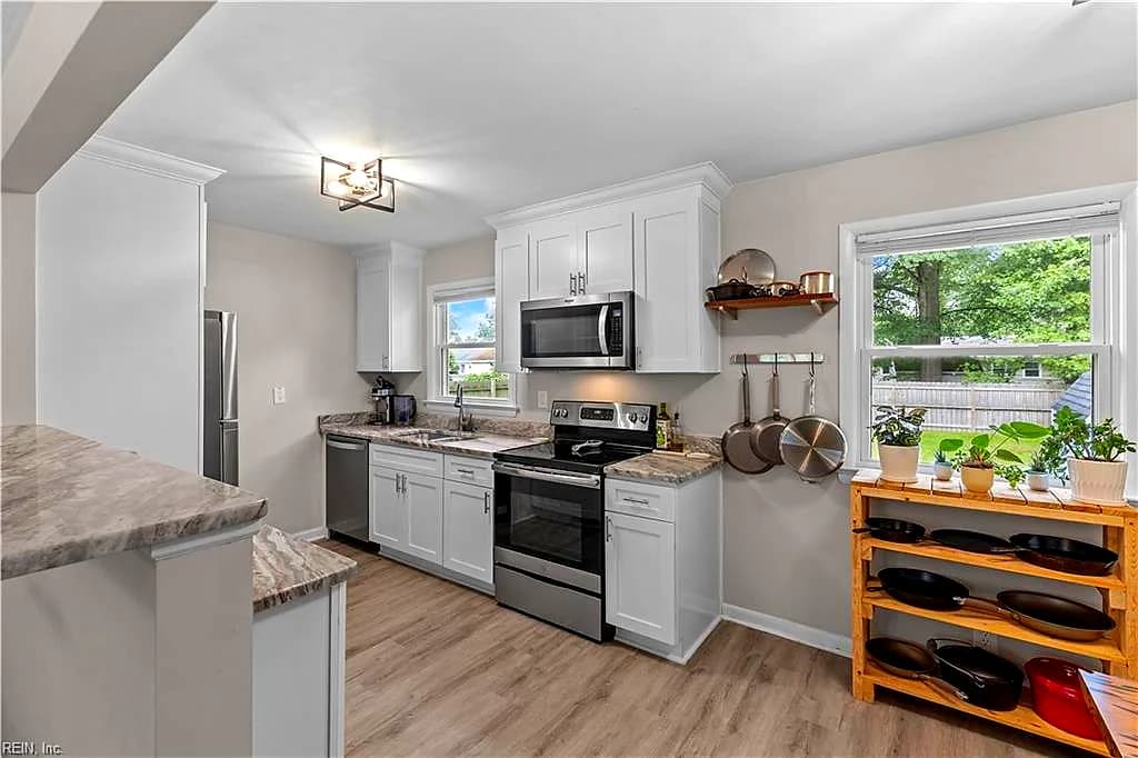 1902 Elmhurst LN, PORTSMOUTH VA 23701 thumb 11
