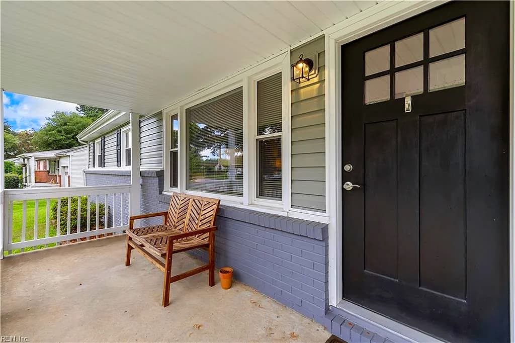1902 Elmhurst LN, PORTSMOUTH VA 23701 - Photo 4