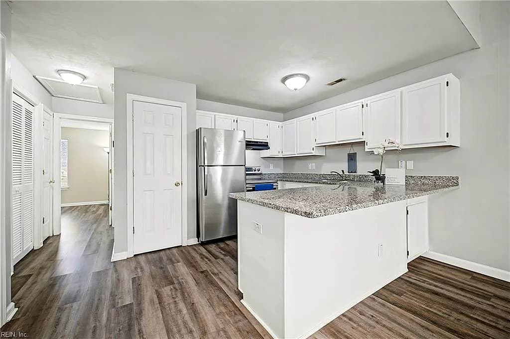 3327 Clover Meadows DR, CHESAPEAKE VA 23321 - Photo 3