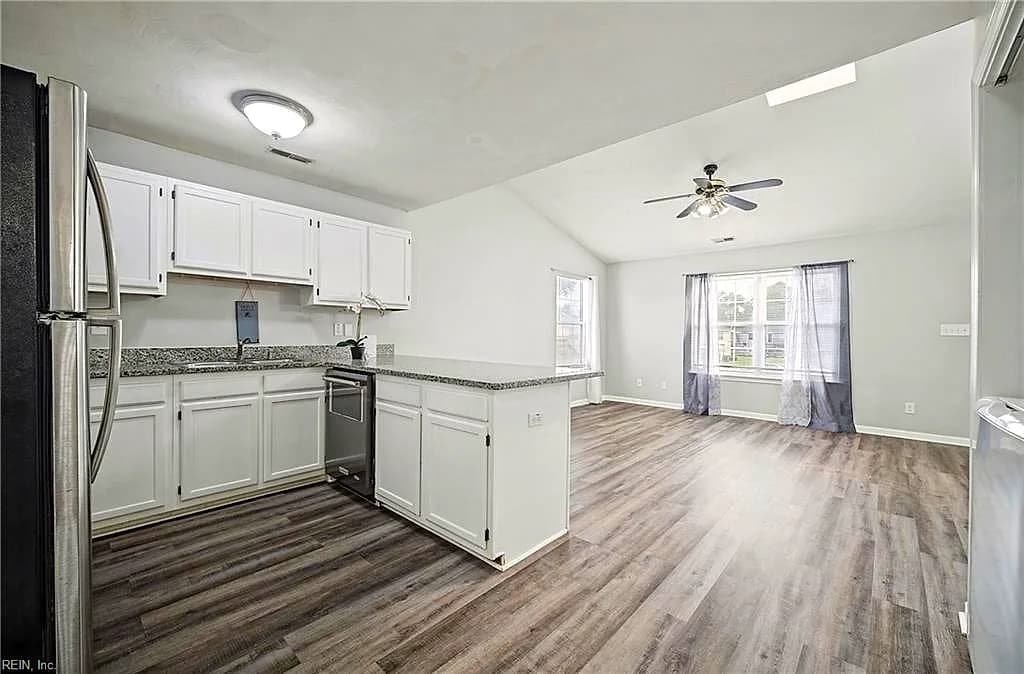 3327 Clover Meadows DR, CHESAPEAKE VA 23321 thumb 6