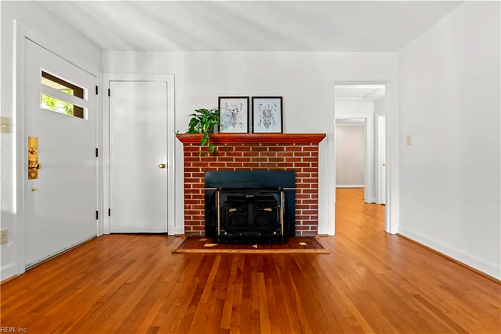 221 Rich RD, YORKTOWN VA 23693 thumb 8