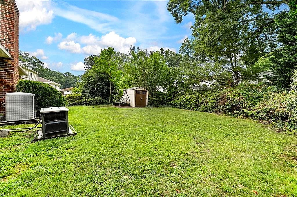 141 Moline DR, NEWPORT NEWS VA 23606 - Photo 3