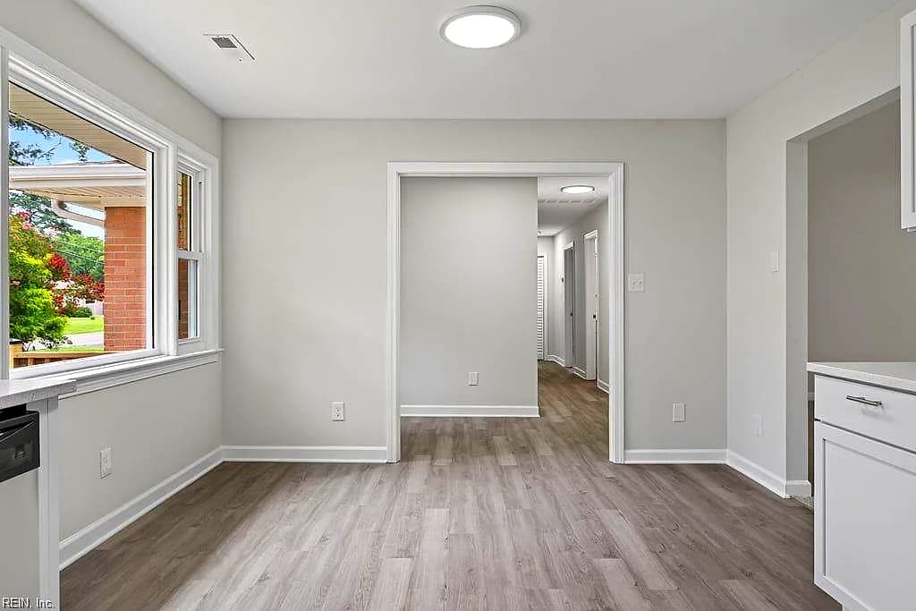 404 Ella Taylor RD, YORKTOWN VA 23692 thumb 7